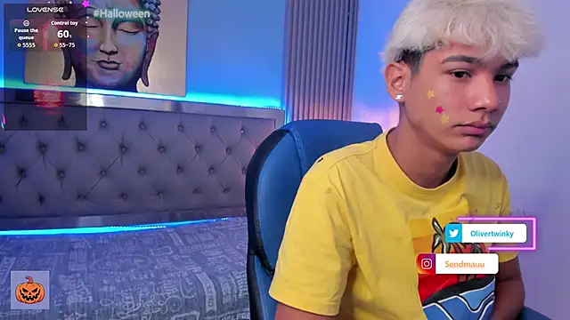 OliverTwinky online show from 10/05/25, 02:37