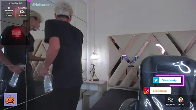 OliverTwinky online show from 10/10/25, 01:32