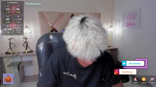 OliverTwinky online show from 10/14/25, 02:40