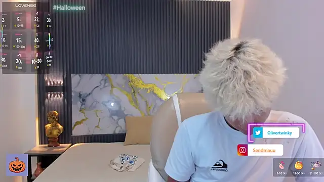 OliverTwinky online show from 10/15/25, 09:59