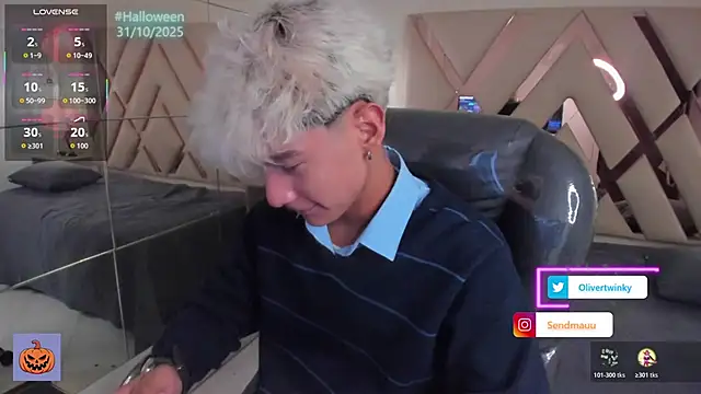 OliverTwinky online show from 10/22/25, 01:22