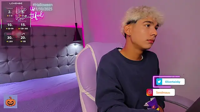 OliverTwinky online show from 10/24/25, 01:46