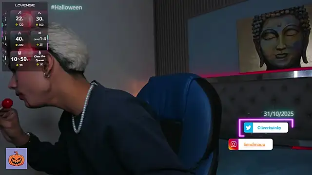 OliverTwinky online show from 10/28/25, 04:49