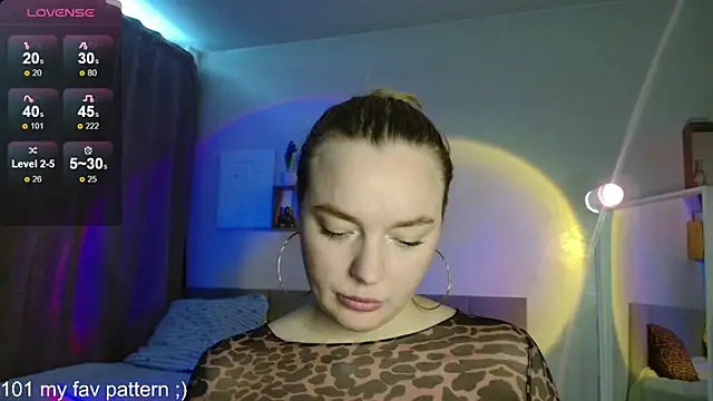 Snapshot of Eva___forever chatting on 03/15/26, 02:06 Eva forever online show from 03/15/26, 02:06