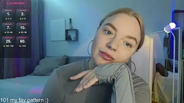 Snapshot of Eva___forever chatting on 03/24/26, 05:56 Eva forever online show from 03/24/26, 05:56