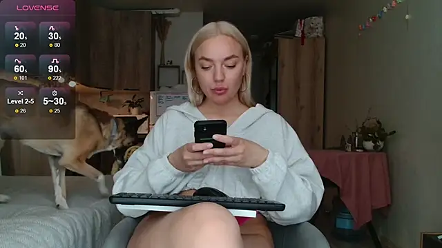 Snapshot of Eva___forever chatting on 05/06/26, 03:24 Eva forever online show from 05/06/26, 03:24