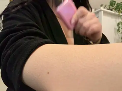 MoonlitLust online show from 04/25/26, 07:11