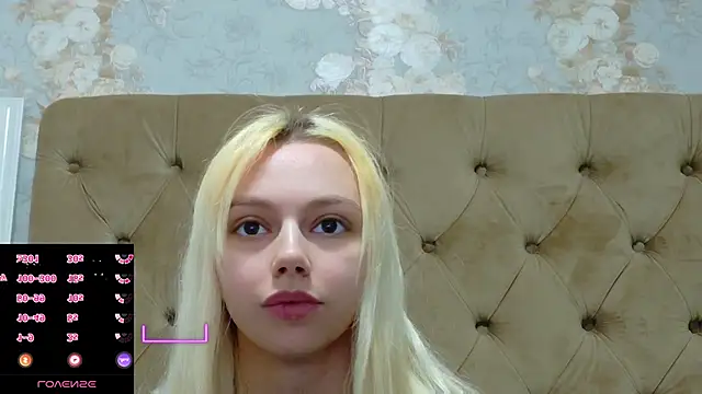 Snapshot of AlessiaCroft chatting on 02/06/26, 04:50 AlessiaCroft online show from 02/06/26, 04:50