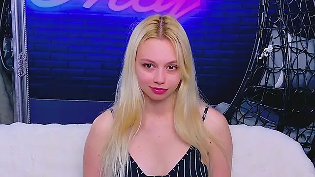 Snapshot of AlessiaCroft chatting on 05/12/26, 03:58 AlessiaCroft online show from 05/12/26, 03:58