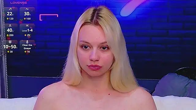 Snapshot of AlessiaCroft chatting on 06/07/26, 04:05 AlessiaCroft online show from 06/07/26, 04:05