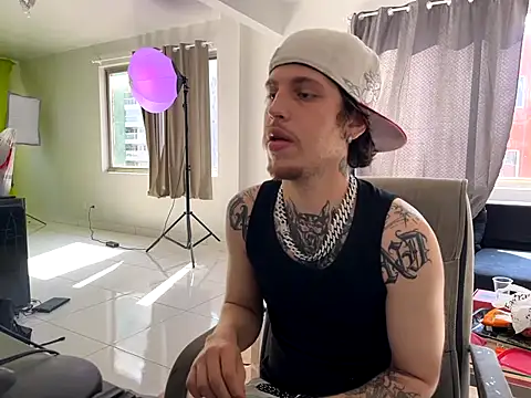 bigrosa21cm online show from 10/05/25, 12:36