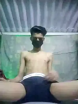 Snapshot of HannanKhan25 chatting on 09/13/25, 07:57 HannanKhan25 online show from 09/13/25, 07:57