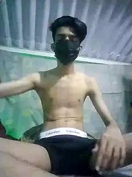 Snapshot of HannanKhan25 chatting on 09/24/25, 07:39 HannanKhan25 online show from 09/24/25, 07:39