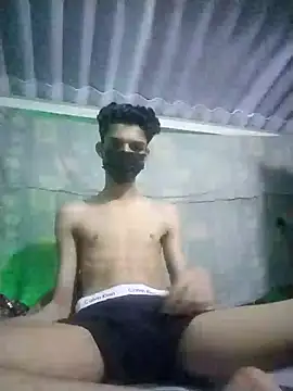 Snapshot of HannanKhan25 chatting on 09/28/25, 07:41 HannanKhan25 online show from 09/28/25, 07:41