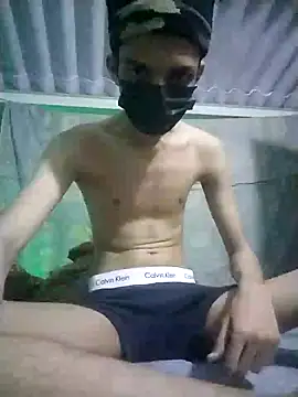 Snapshot of HannanKhan25 chatting on 10/10/25, 07:13 HannanKhan25 online show from 10/10/25, 07:13