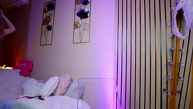 Snapshot of SabrinaJade chatting on 11/04/25, 06:12 SabrinaJade online show from 11/04/25, 06:12