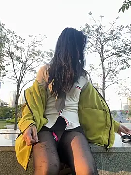 AiBanana online show from 11/28/25, 09:23