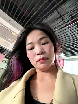 Snapshot of AiBanana chatting on 12/17/25, 07:25 AiBanana online show from 12/17/25, 07:25