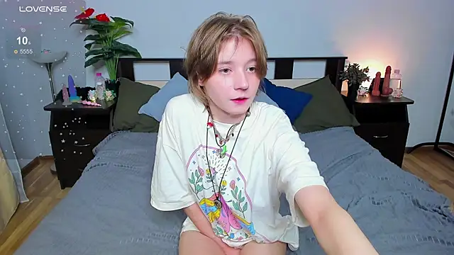 Snapshot of just_suka chatting on 10/23/25, 04:28 just suka online show from 10/23/25, 04:28