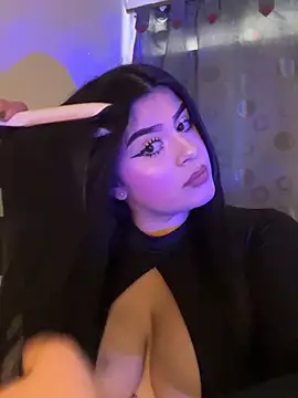 Kariina  69 online show from 06/06/26, 01:05