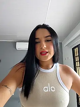 Rosa Warreen  online show from 09/18/25, 12:51