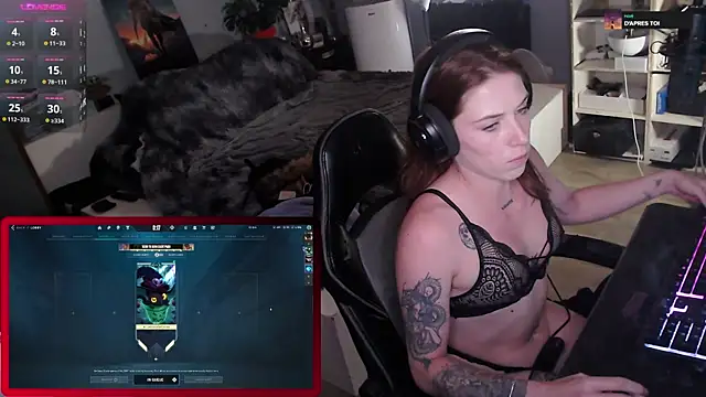 Snapshot of Horny_Makima chatting on 09/23/25, 11:46 Horny Makima online show from 09/23/25, 11:46