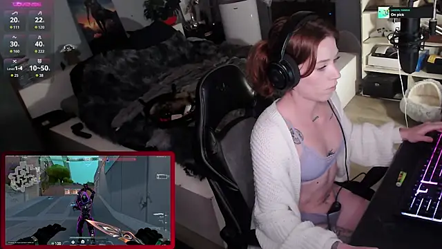 Snapshot of Horny_Makima chatting on 10/20/25, 09:32 Horny Makima online show from 10/20/25, 09:32