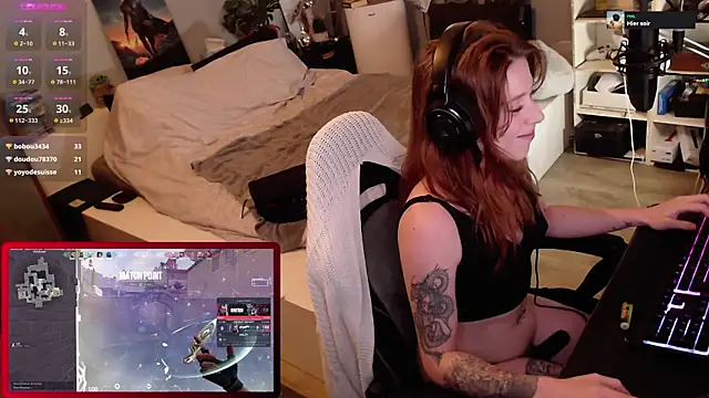 Snapshot of Horny_Makima chatting on 10/26/25, 09:48 Horny Makima online show from 10/26/25, 09:48