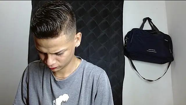 axce1 boy24 online show from 10/15/25, 12:05