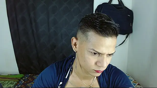 axce1 boy24 online show from 10/21/25, 12:50