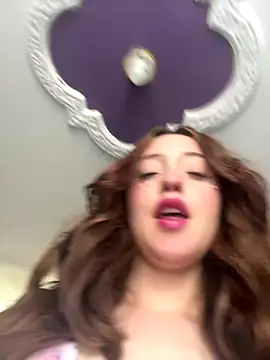 Snapshot of Baby__Otaku chatting on 10/01/25, 08:15 Baby  Otaku online show from 10/01/25, 08:15