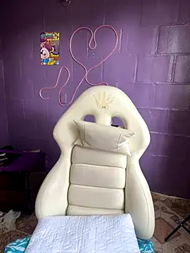 Snapshot of Baby__Otaku chatting on 10/09/25, 07:23 Baby  Otaku online show from 10/09/25, 07:23