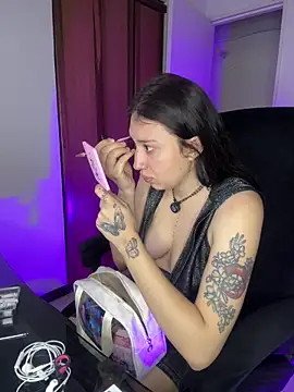 Mia  Gray online show from 04/28/26, 05:51
