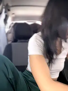 Snapshot of MeekyRich chatting on 11/12/25, 04:02 MeekyRich online show from 11/12/25, 04:02