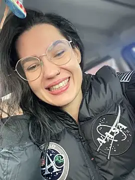 Snapshot of MeekyRich chatting on 11/21/25, 08:46 MeekyRich online show from 11/21/25, 08:46