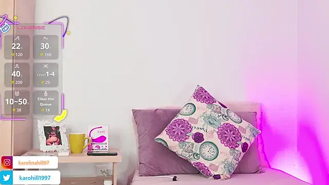 Snapshot of caro_hill chatting on 10/11/25, 07:56 caro hill online show from 10/11/25, 07:56