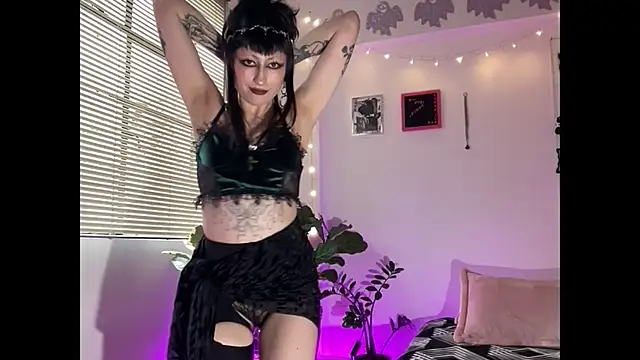 Snapshot of ELENA_UMBRA chatting on 12/16/25, 08:25 ELENA UMBRA online show from 12/16/25, 08:25