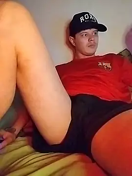 erickdlima1 online show from 10/29/25, 10:44