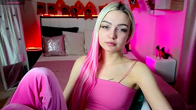 Snapshot of LinaLirian chatting on 11/05/25, 01:44 LinaLirian online show from 11/05/25, 01:44