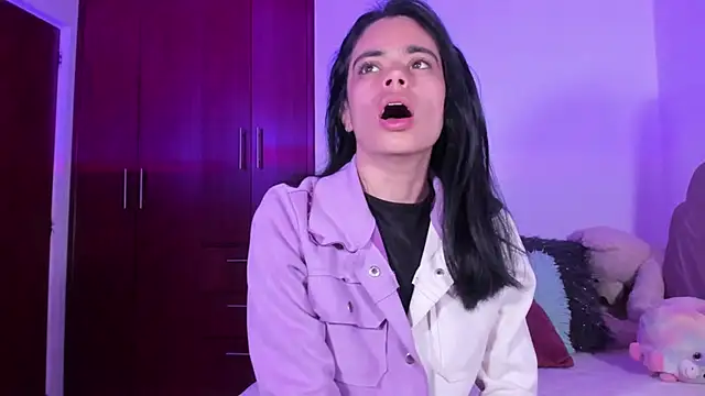 BellaSun  online show from 09/16/25, 05:08