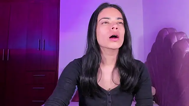 BellaSun  online show from 10/09/25, 04:54