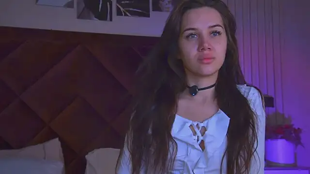 StacyHarland online show from 09/28/25, 04:07