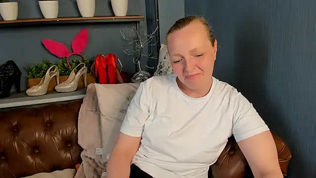 Karen Villis online show from 06/21/26, 10:18