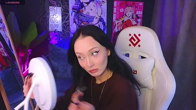  holly berry  online show from 09/14/25, 01:27