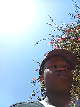 Snapshot of Thenaughtyboy360 chatting on 09/18/25, 09:55 Thenaughtyboy360 online show from 09/18/25, 09:55