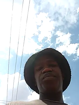 Snapshot of Thenaughtyboy360 chatting on 10/09/25, 11:52 Thenaughtyboy360 online show from 10/09/25, 11:52