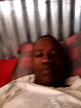 Snapshot of Thenaughtyboy360 chatting on 10/27/25, 06:17 Thenaughtyboy360 online show from 10/27/25, 06:17