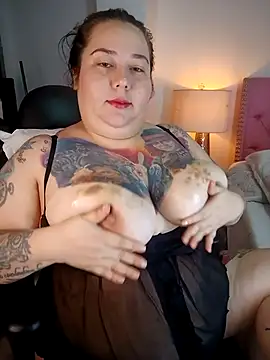 Snapshot of kai_cenat chatting on 10/31/25, 11:22 kai cenat online show from 10/31/25, 11:22