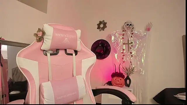 Paprika  online show from 10/25/25, 06:46