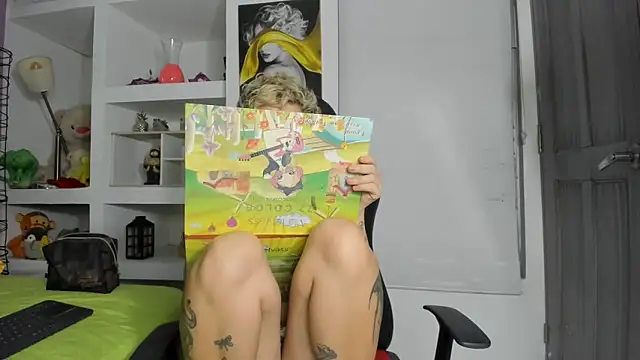 angels petite  online show from 10/06/25, 02:09